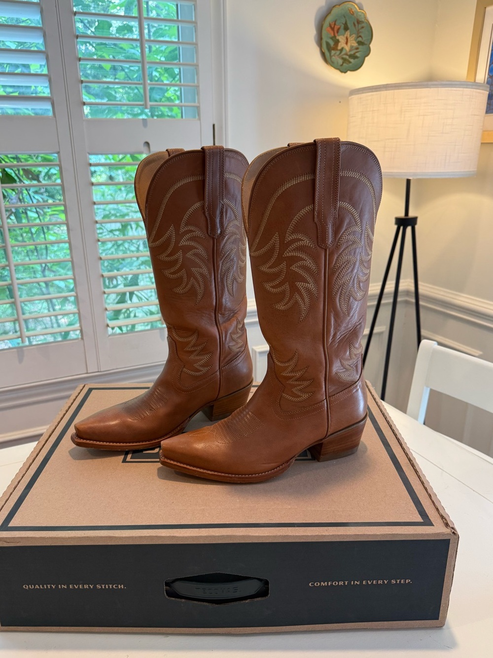 Tecovas Annie Brown Leather Western Heeled Boots - 8.5 B Bovine Caramel
